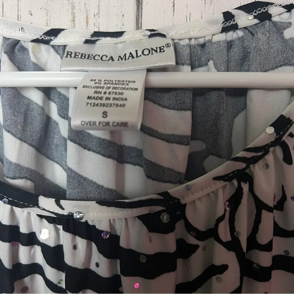 Rebecca Malone Women’s Black and White Shimmer Stretch 3/4 Sleeve Print Blouse